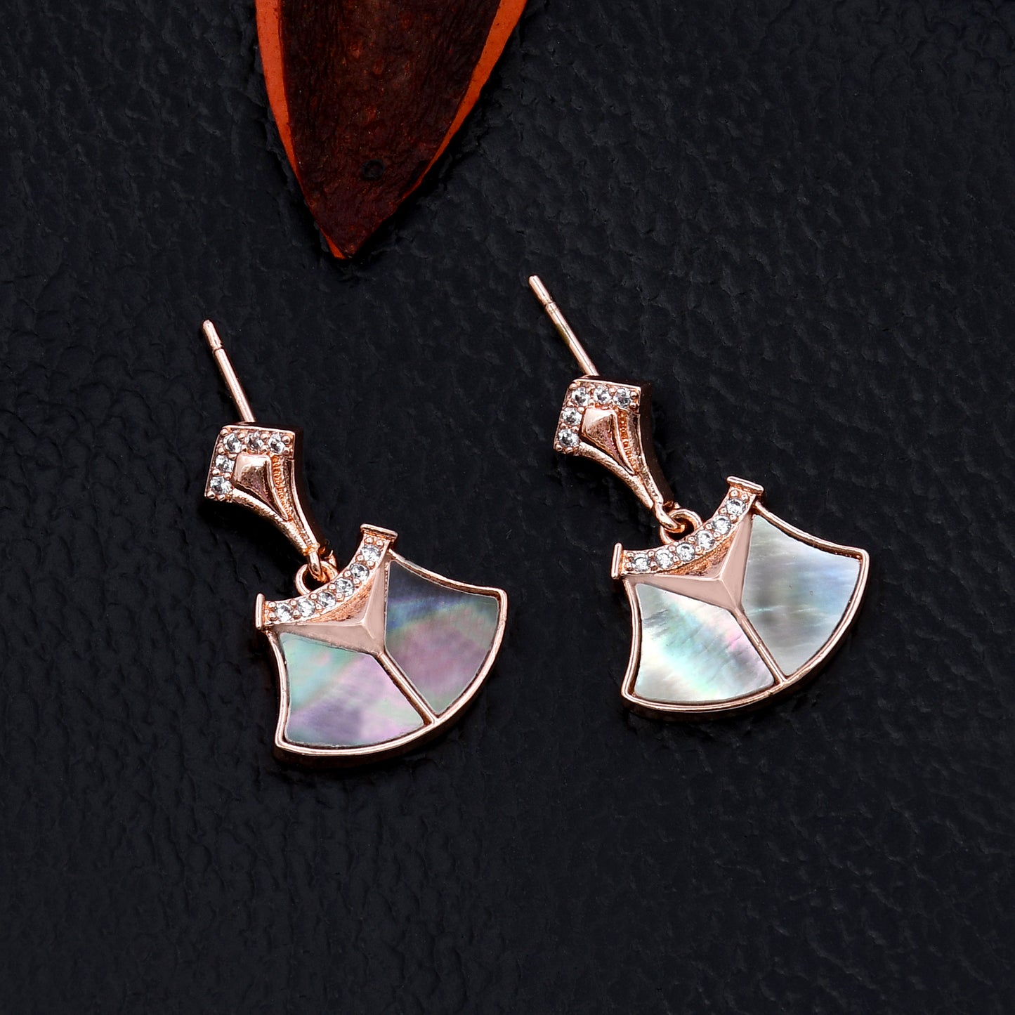 Mother Of Pearl Diamond Pendant Set