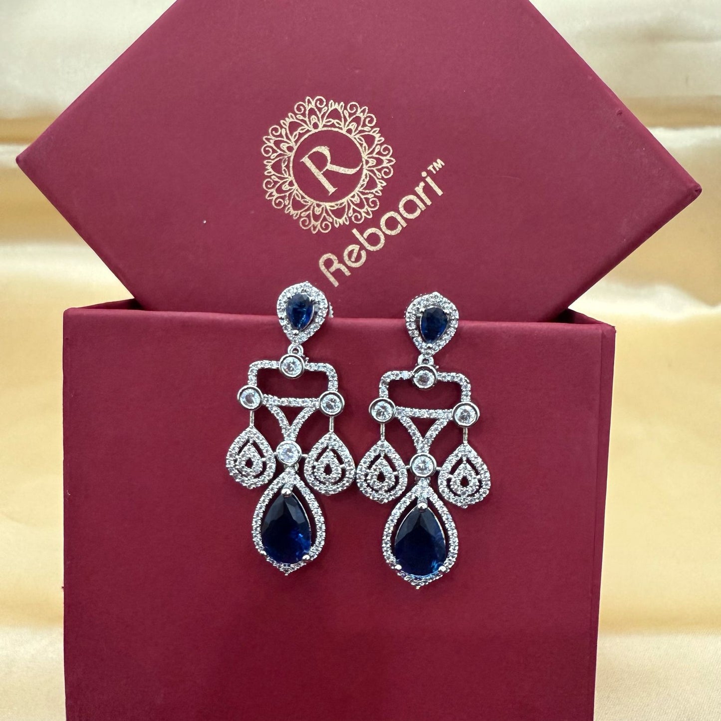 Emerald Pear Shape Necklace Set