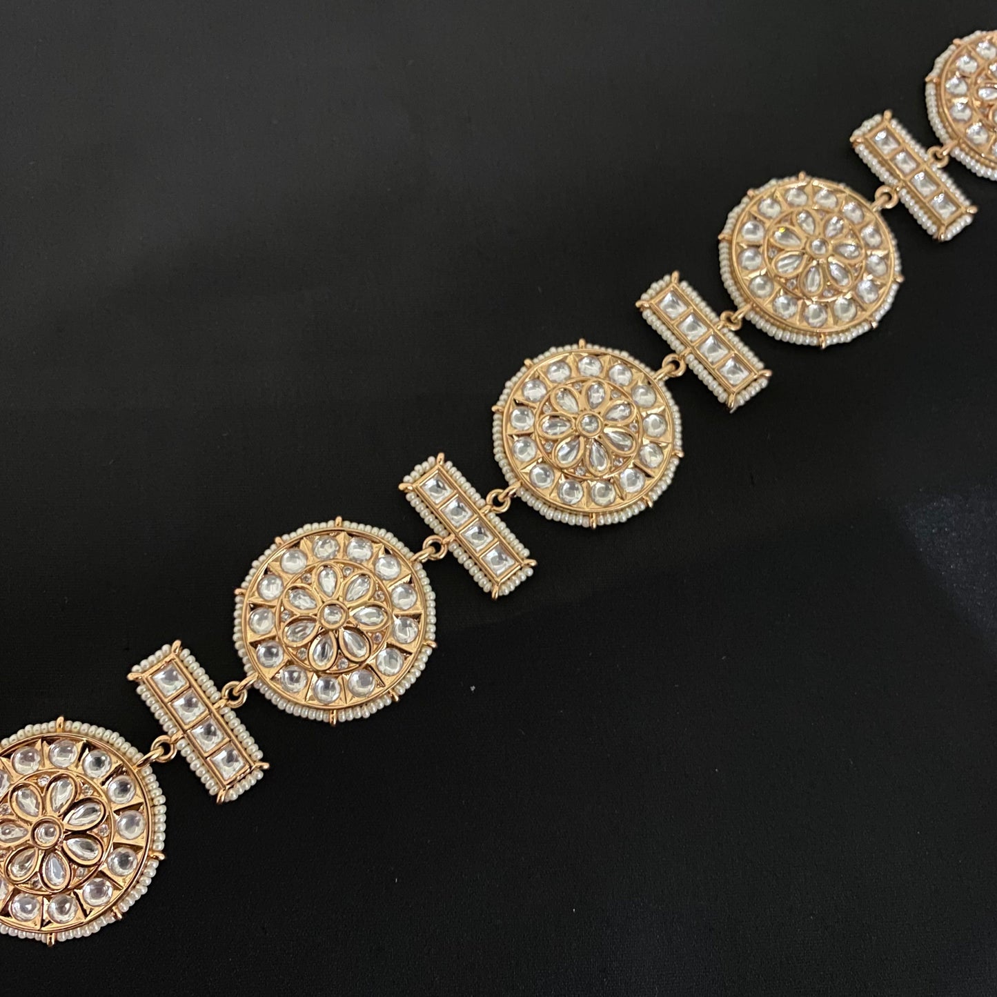 Round Design Kundan Polki Shishfool