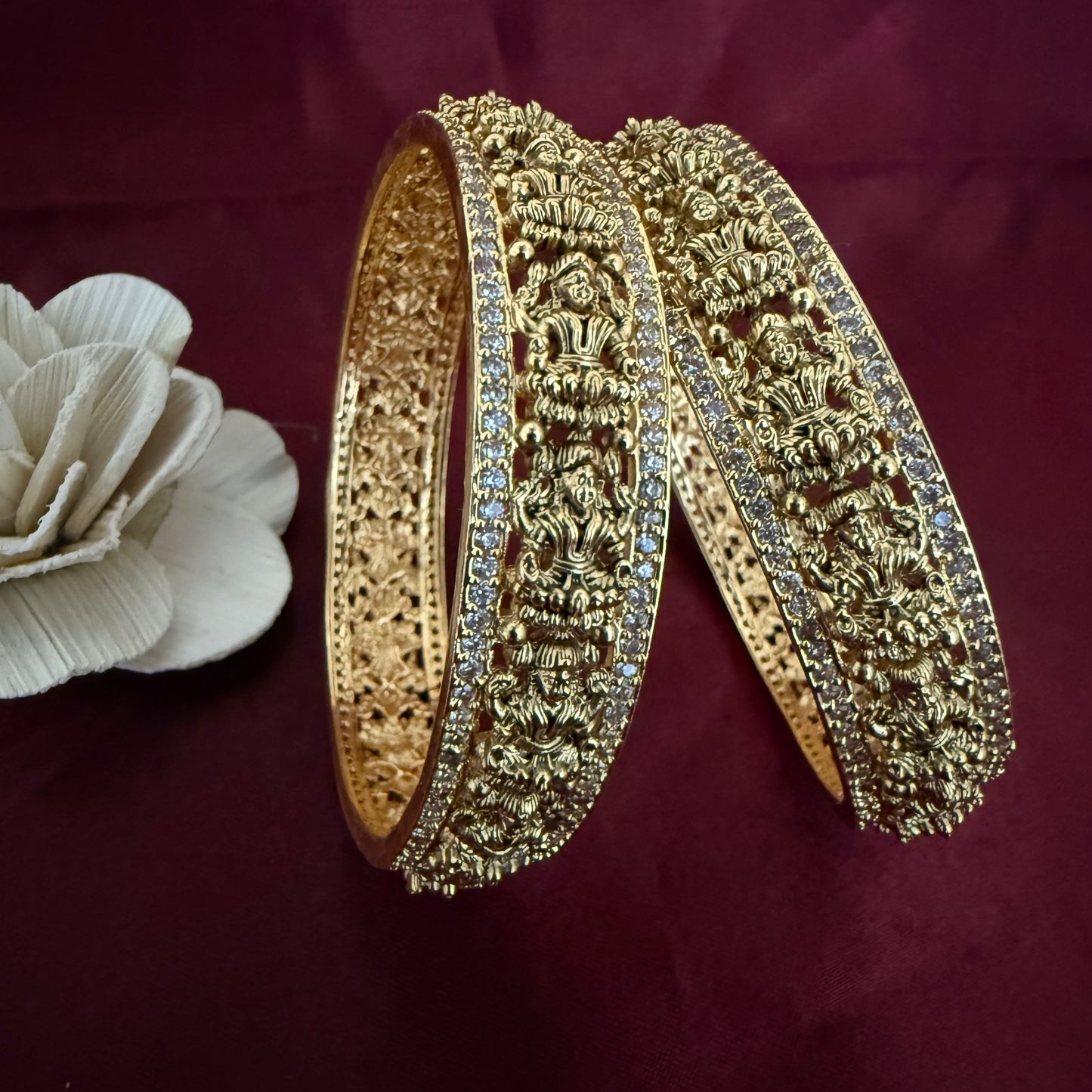 Laxmi Design Antique Bangles Set