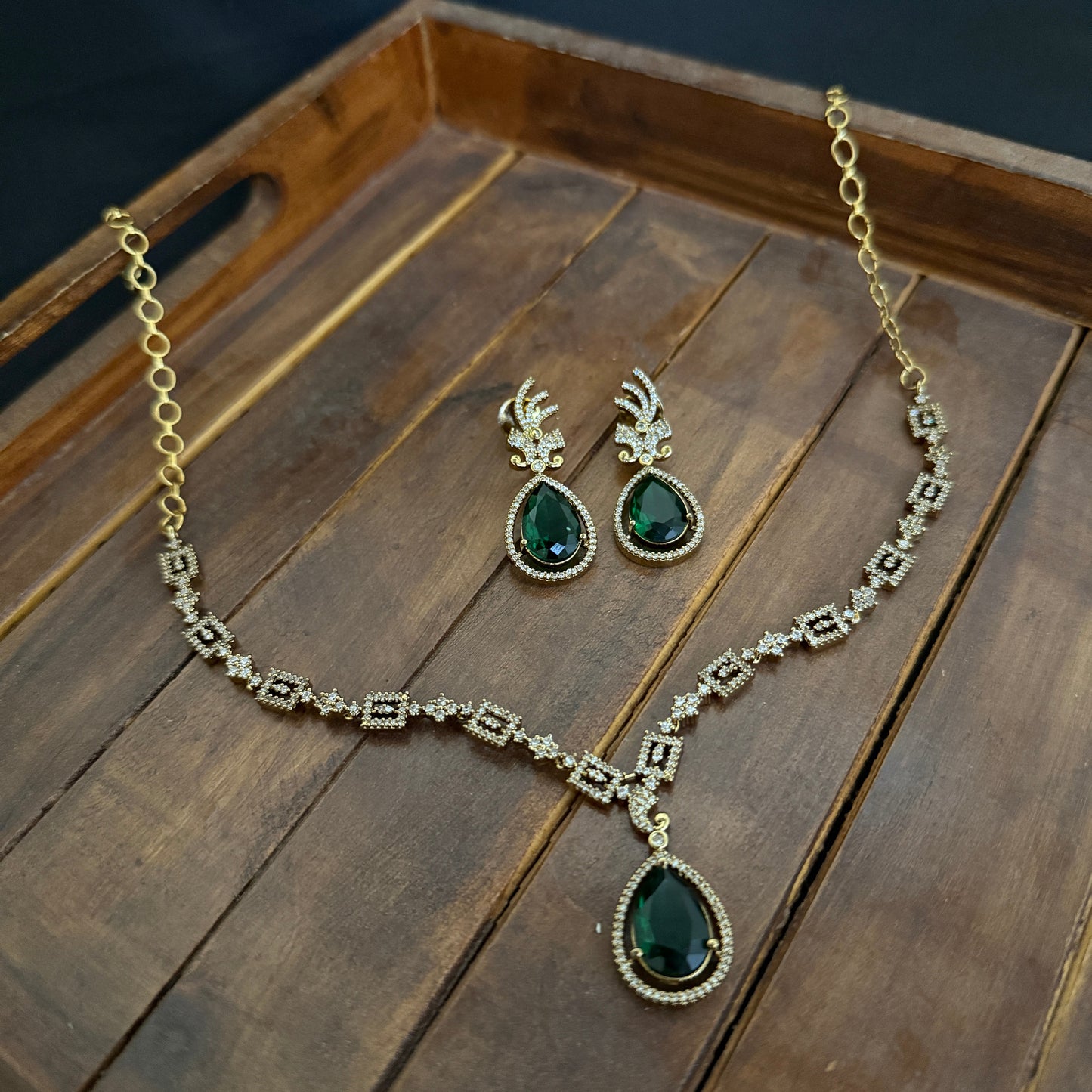 Light Weight Zircon Necklace Set