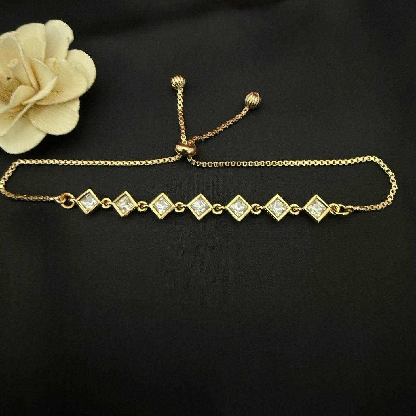 Exclusive Cut Polki Kundan Bracelet