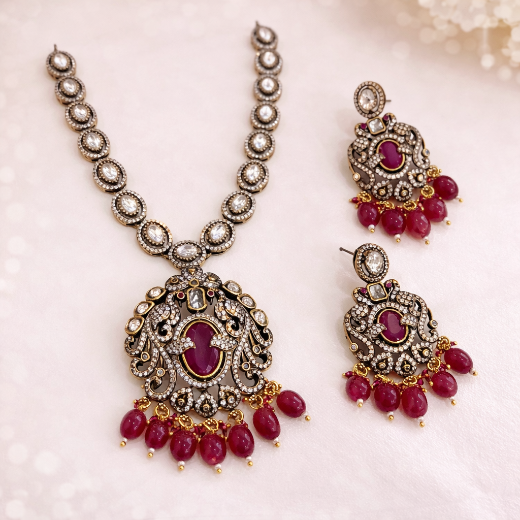 Victorian Finish AD Stones Pendant Necklace