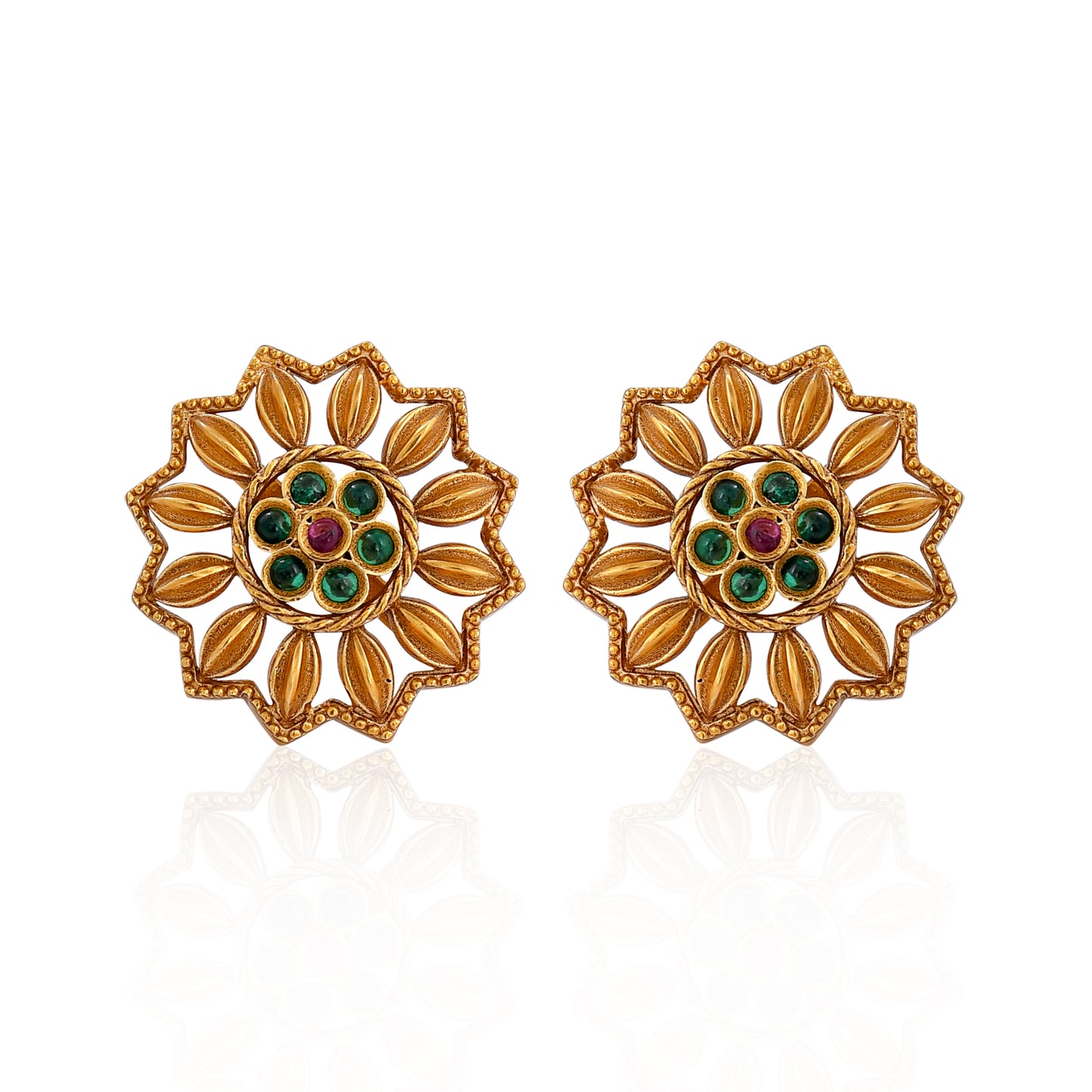 ANTIQUE STUD EARRING