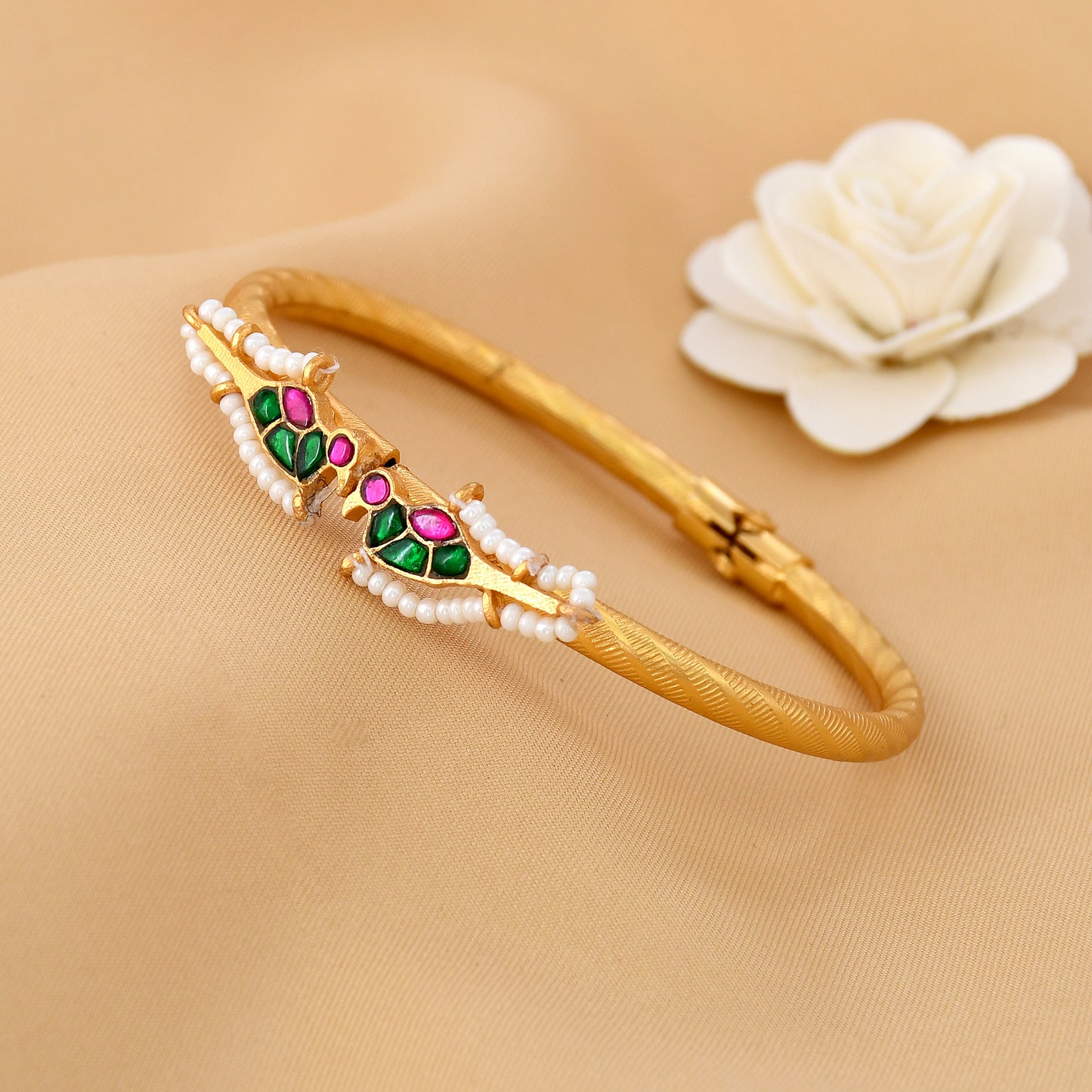 ADJUSTABLE KUNDAN BRACELET