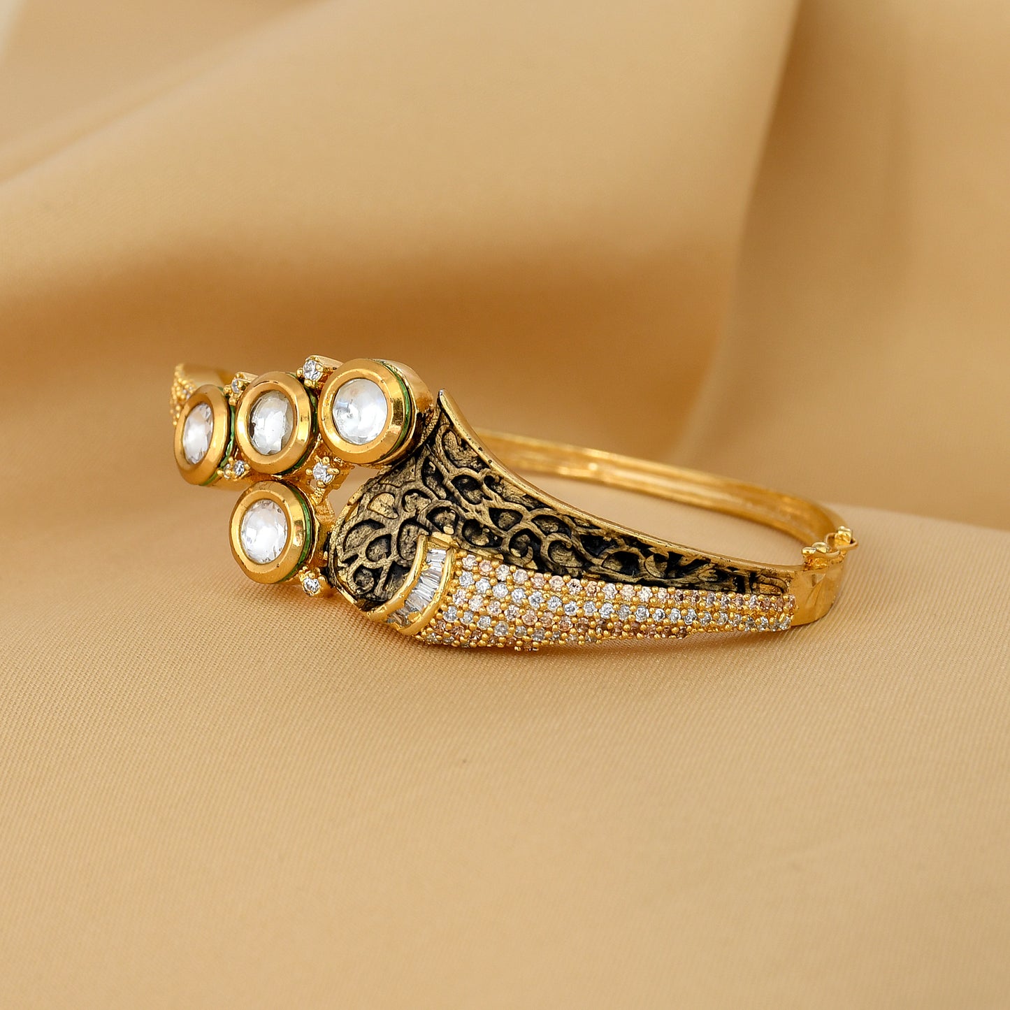 KUNDAN BRACELET WITH MEENAKARI WORK