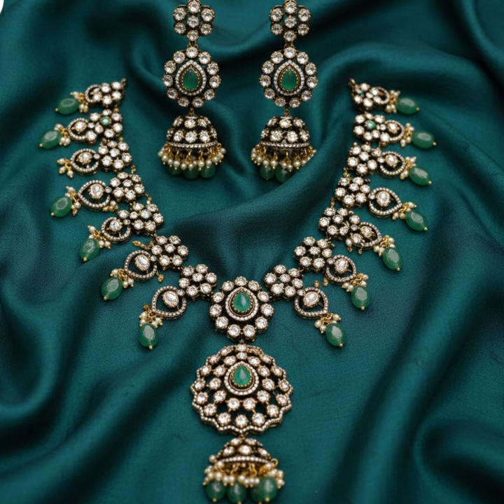 Traditional Victorian Pendant Necklace Set