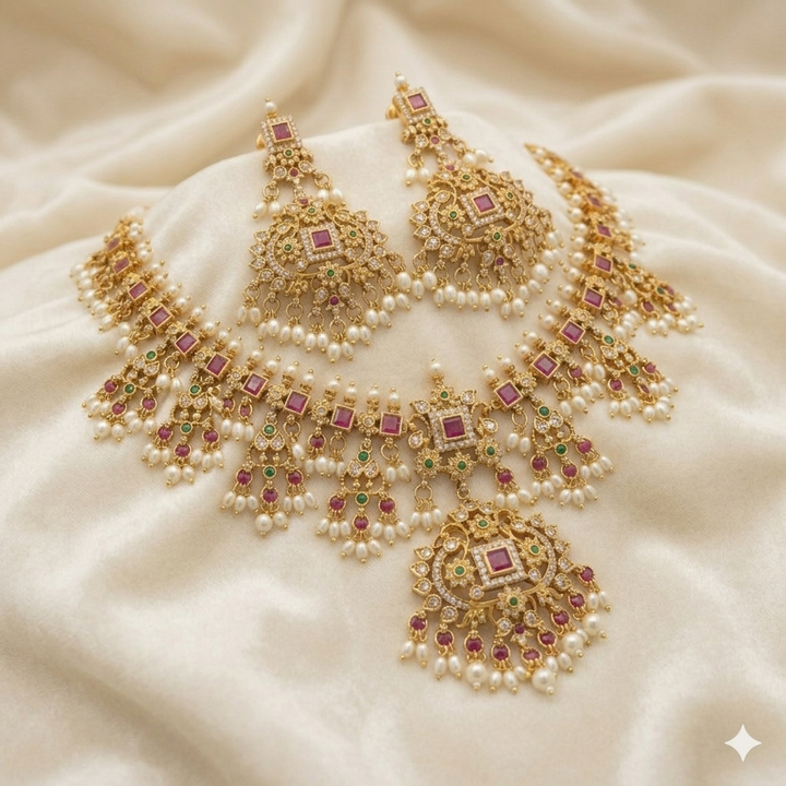 Beautiful Antique Necklace Set