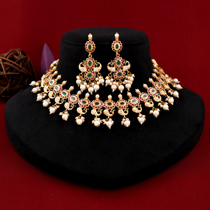 Elegant Gold Plated Jadaau Necklace Set