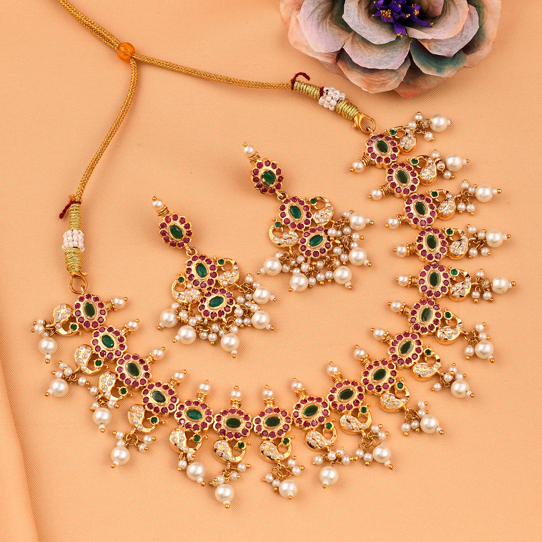 Elegant Gold Plated Jadaau Necklace Set