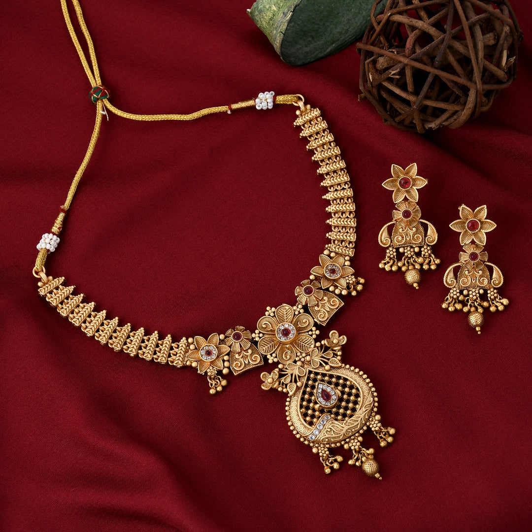 Antique Necklace Set