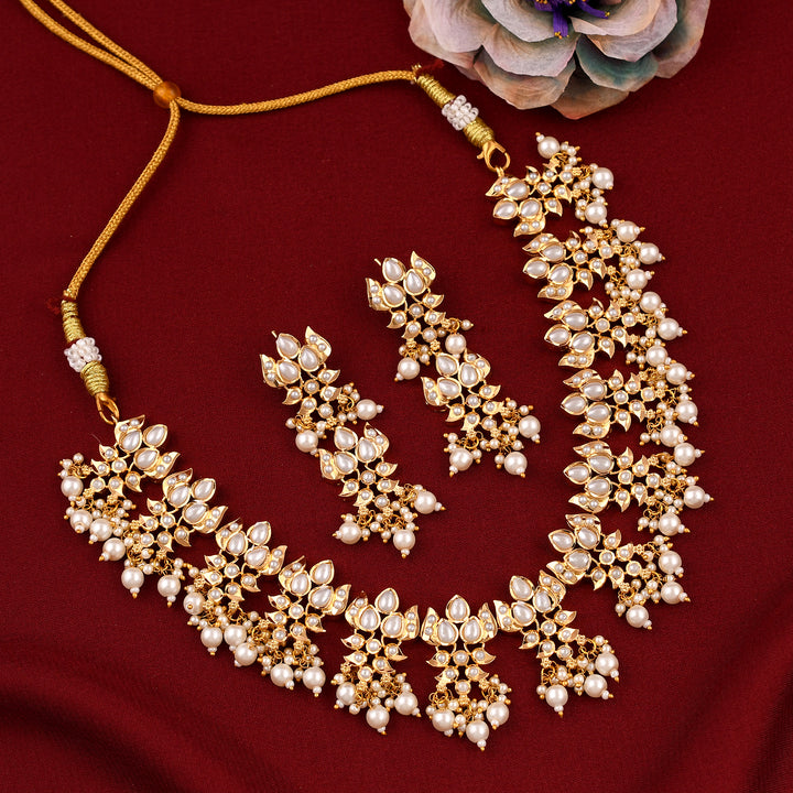 Delicate Jadaau Necklace Set
