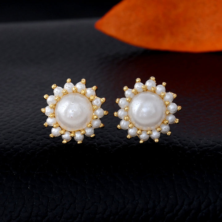 Small Size Pearl Studs