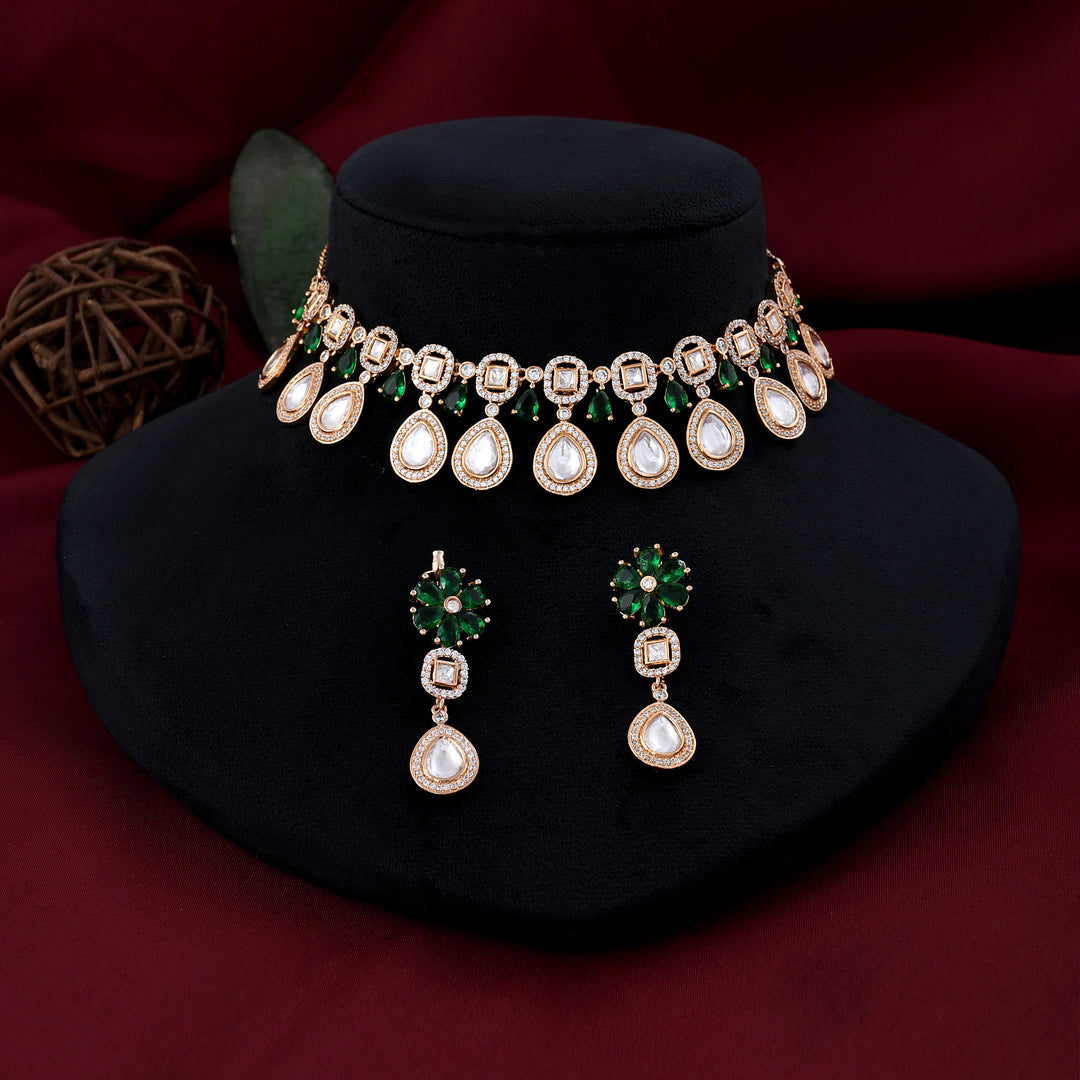 Emerald Kundan Necklace Set