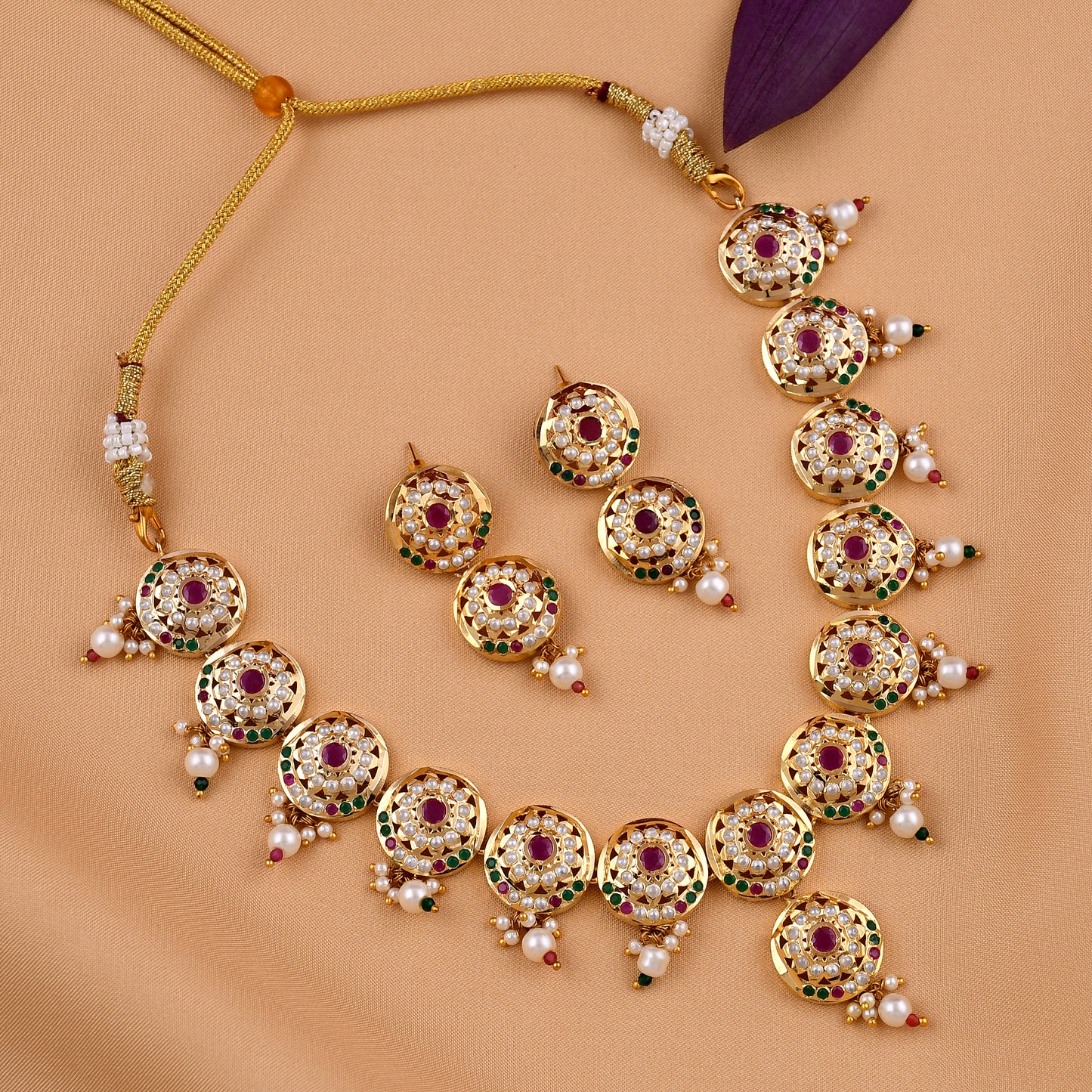 Traditional Jadaau Necklace Set