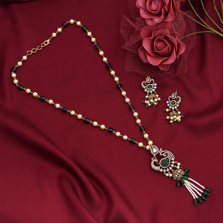 Exclusive Victorian Pendant Set