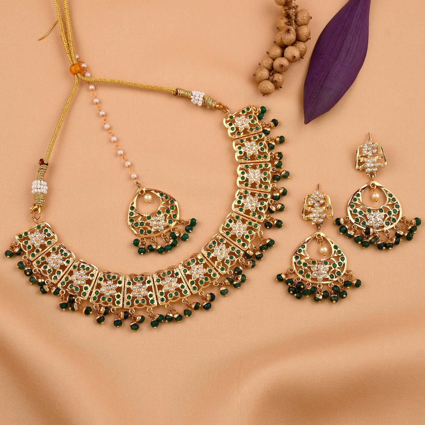 Dazzling Gold Plated Jadau Necklace Set