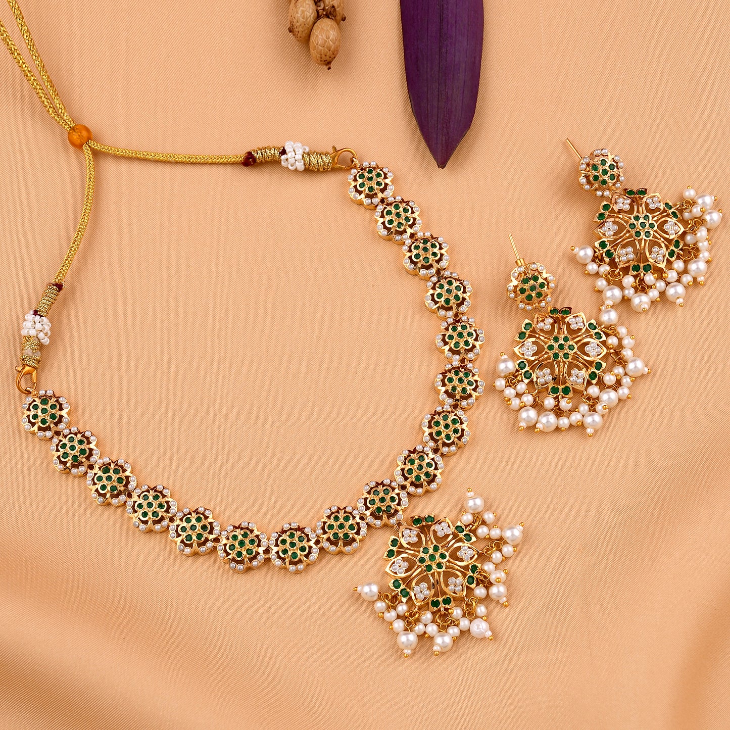 Flower Design Gold Plated Jadaau Necklace Set
