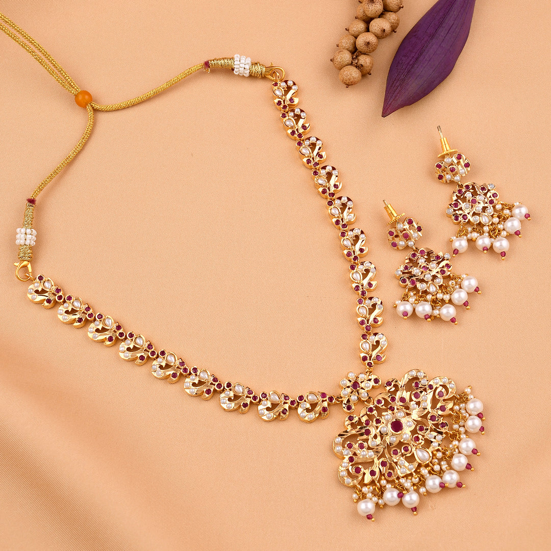 Classic Jadaau Necklace Set