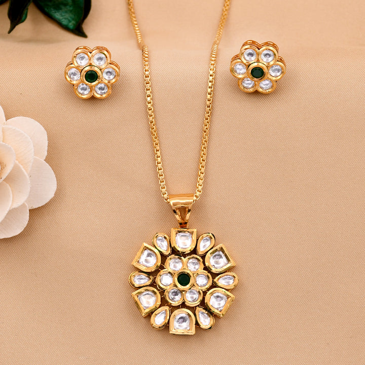 Flower Kundan Polki Pendant Set