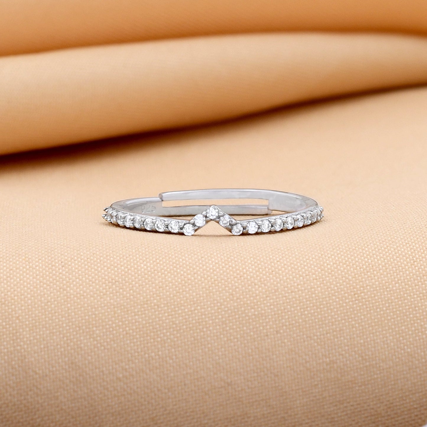 Shing Zircon 925 Sterling Silver Ring