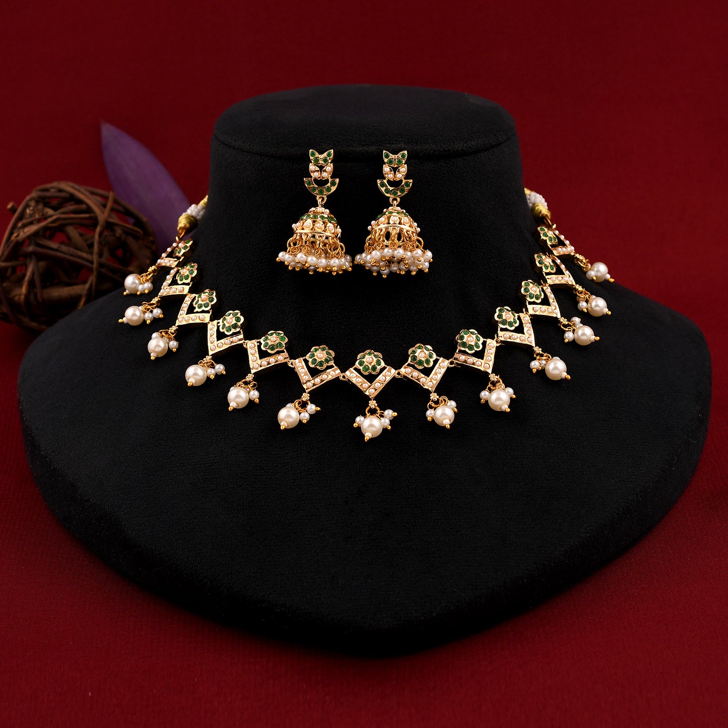 Unique Pearl Jadaau Necklace Set