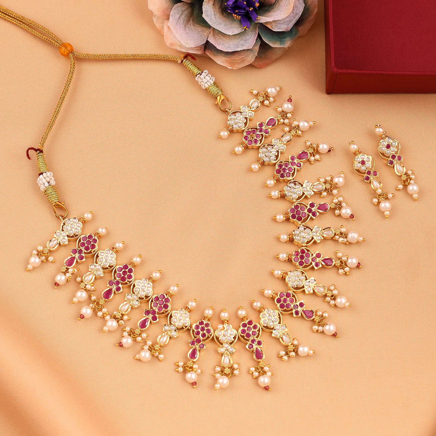 Classic Jadaau Necklace Set