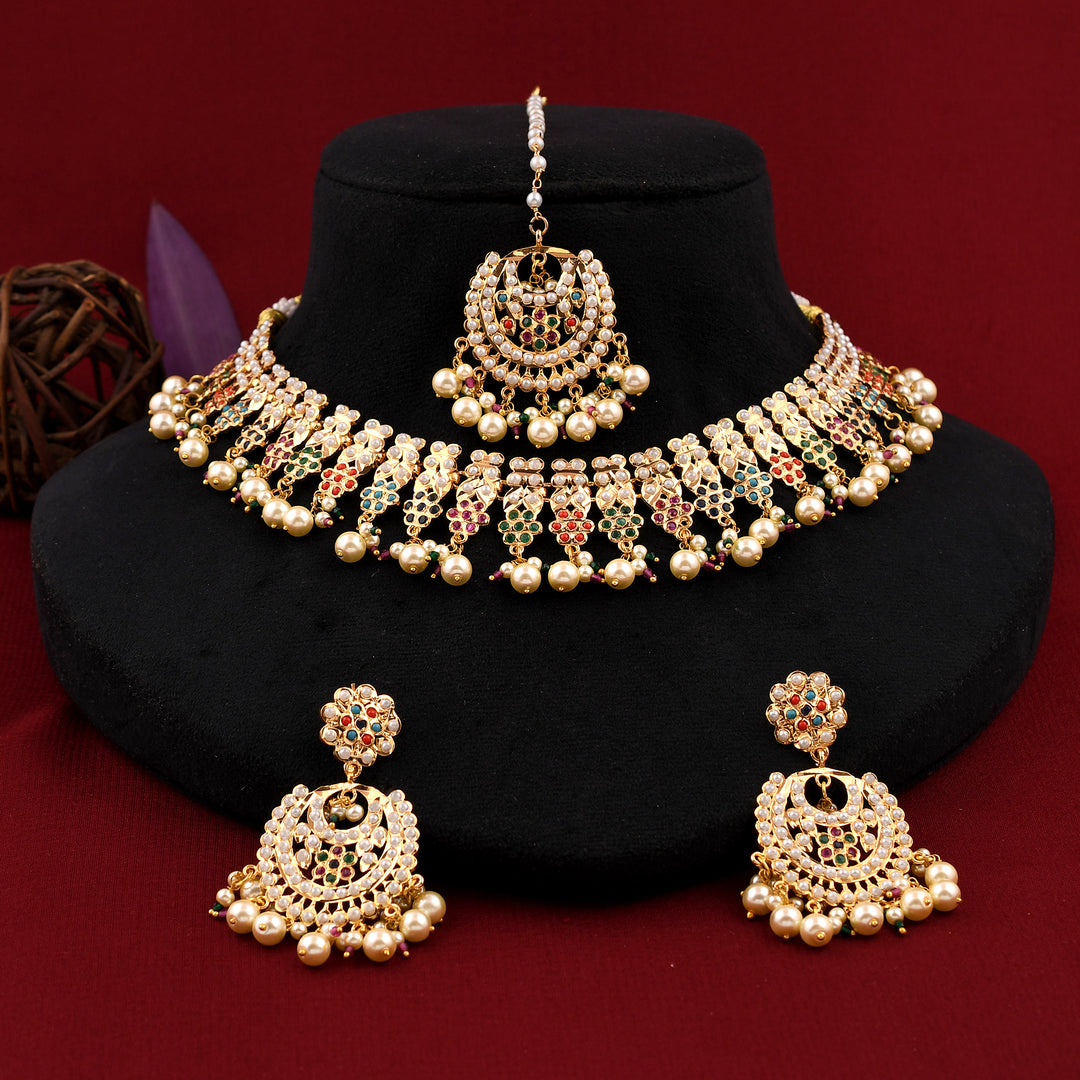 Delicate Jadaau Necklace Set