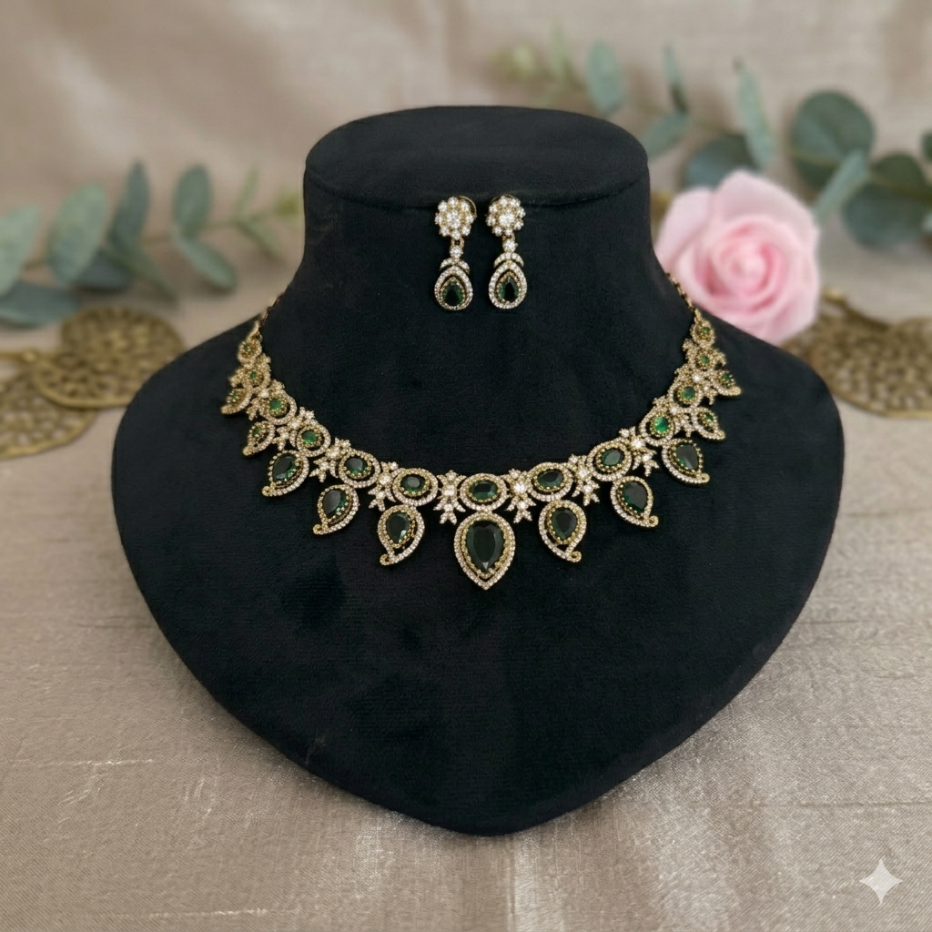 Flower Design Zircon Necklace Set