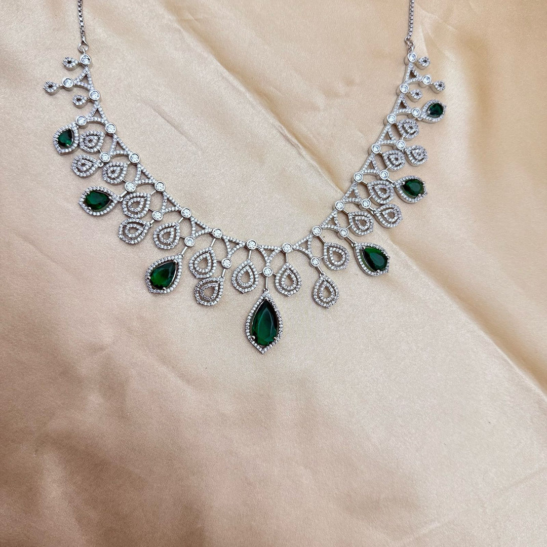 Emerald Pear Shape Necklace Set