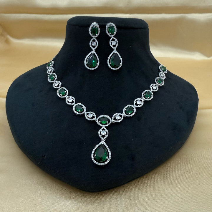 Unique Diamond Necklace Set