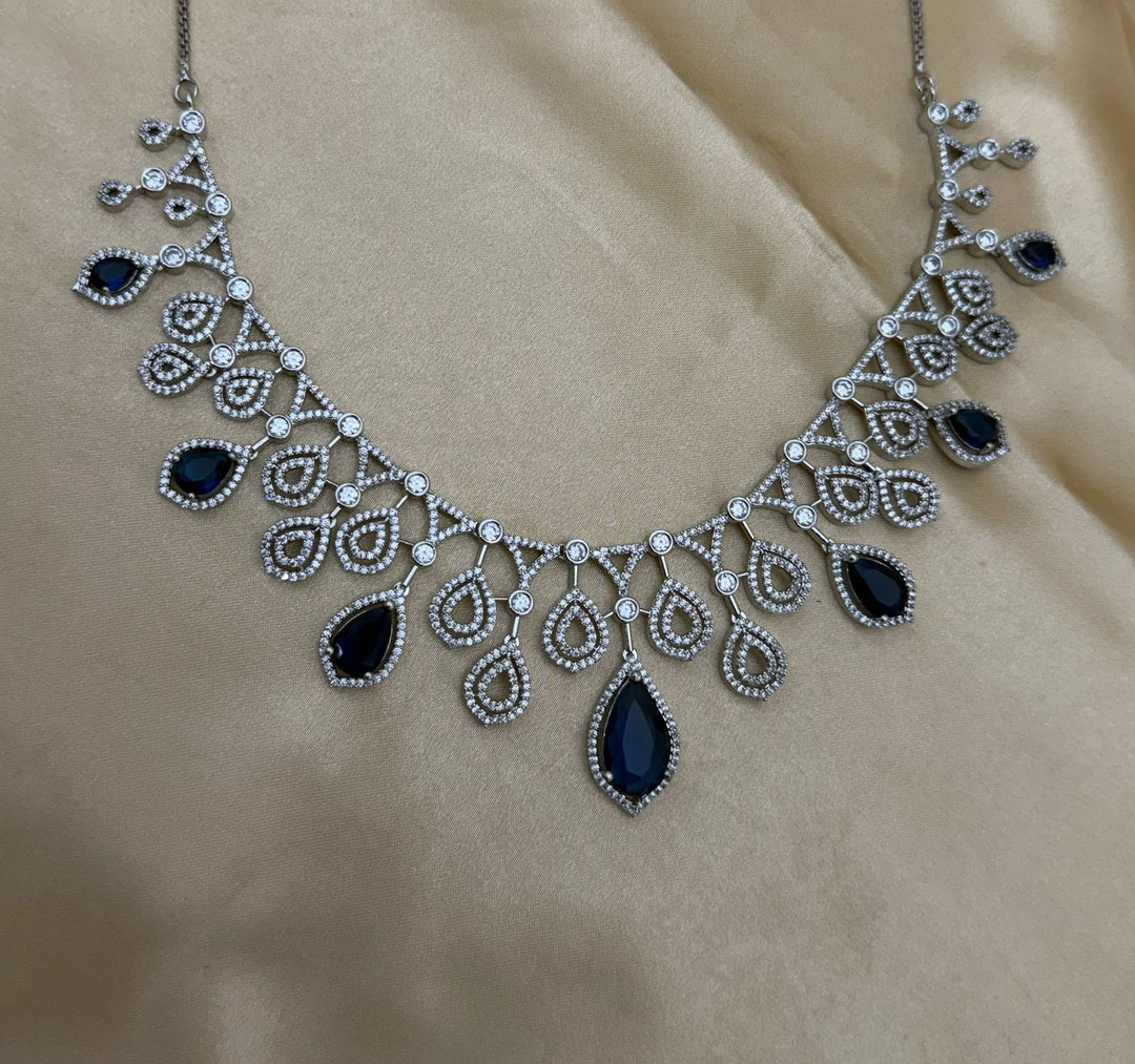 Emerald Pear Shape Necklace Set