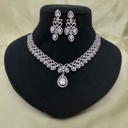 Leaf Design Zircon Necklace Set