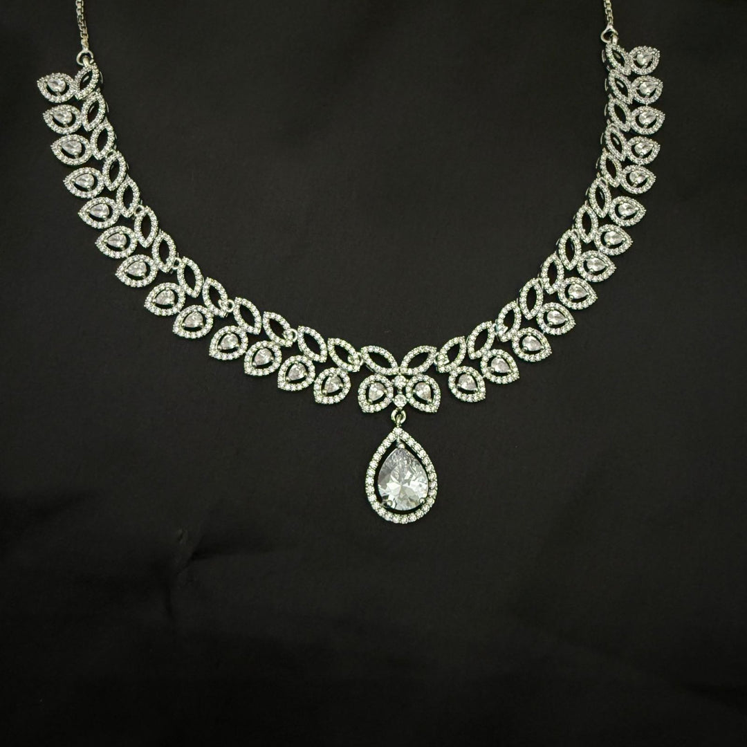 Leaf Design Zircon Necklace Set