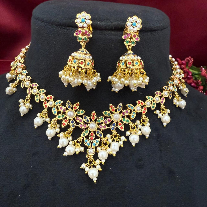 Beautiful Jadau Necklace Set