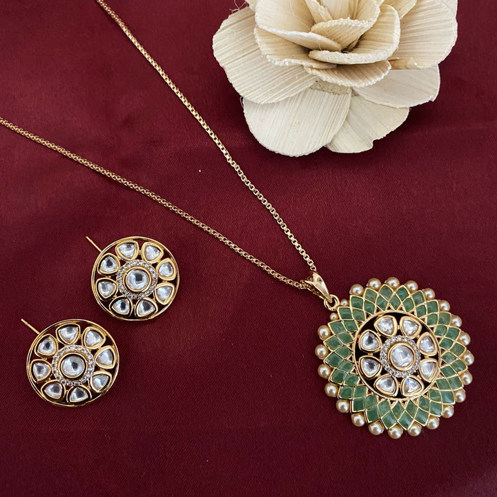 Exclusive Kundan Polki Pendant Set