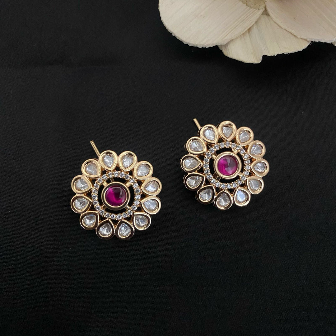 Flower Design Polki Pendant Set