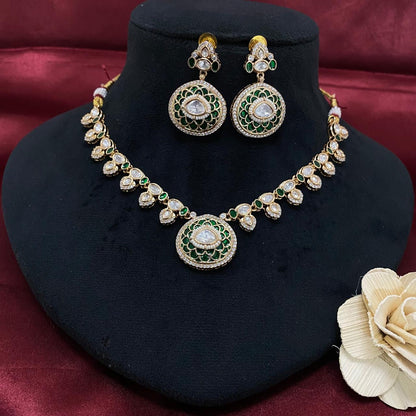 Classy Kundan Necklace Set