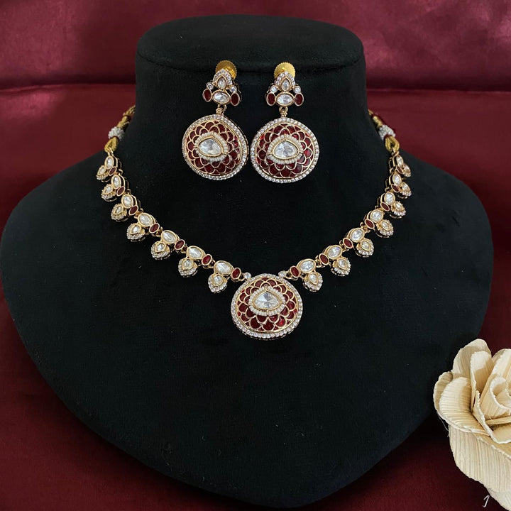 Classy Kundan Necklace Set