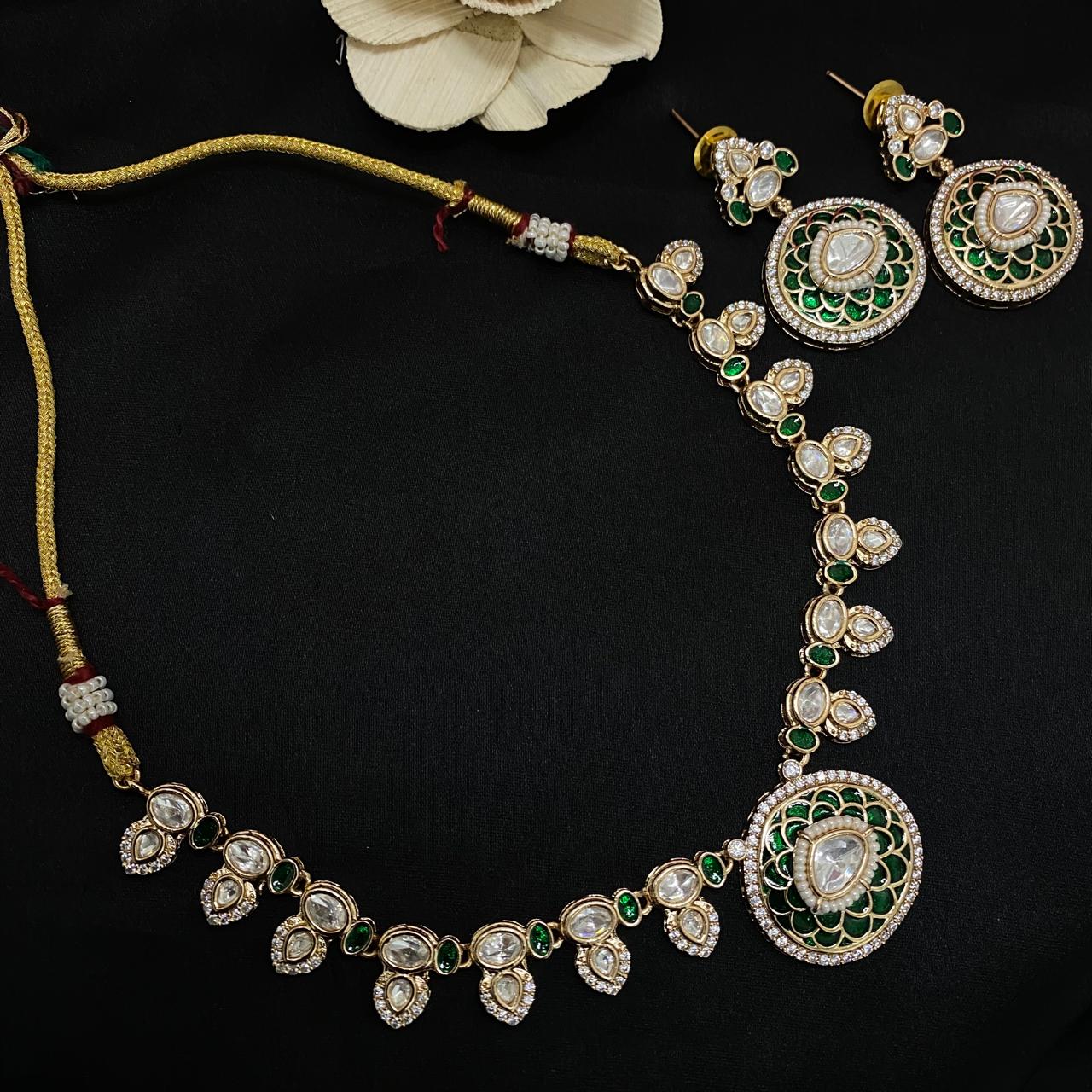 Classy Kundan Necklace Set