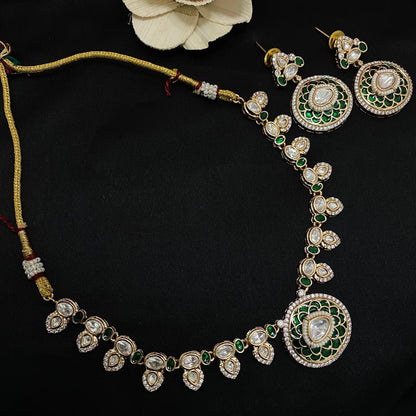 Classy Kundan Necklace Set