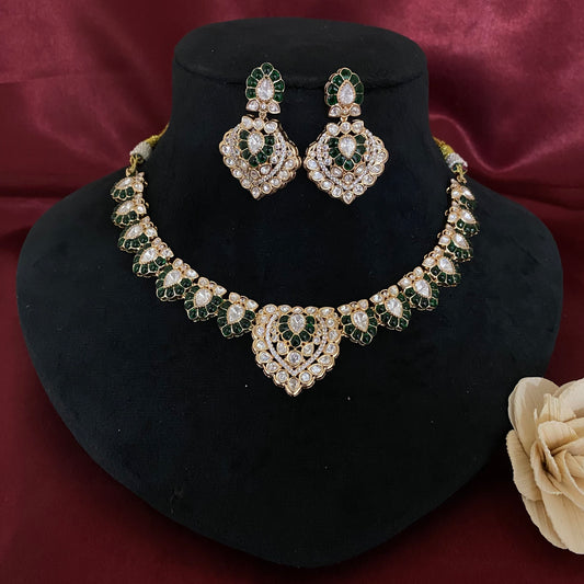 Elegant Kundan Necklace Set