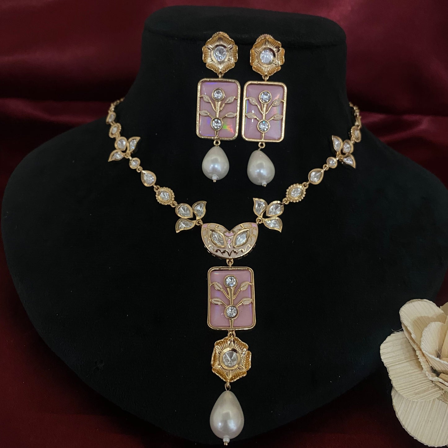 Unique Pearl Kundan Necklace Set