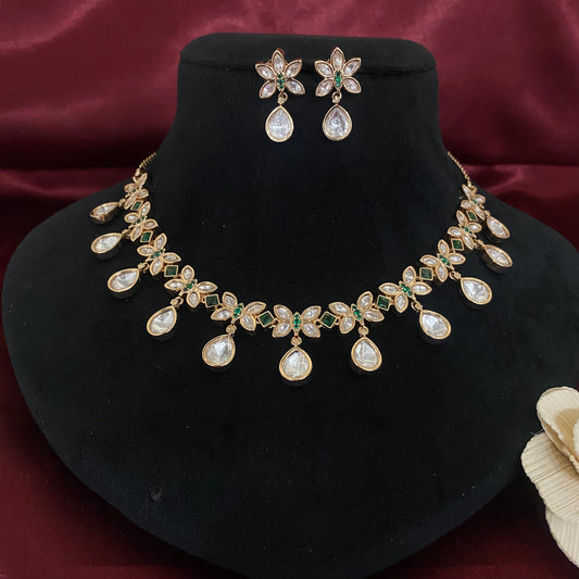 Traditional Flower Design Kundan Necklace Set