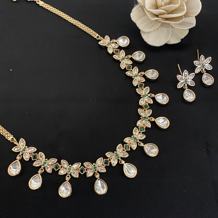Traditional Flower Design Kundan Necklace Set