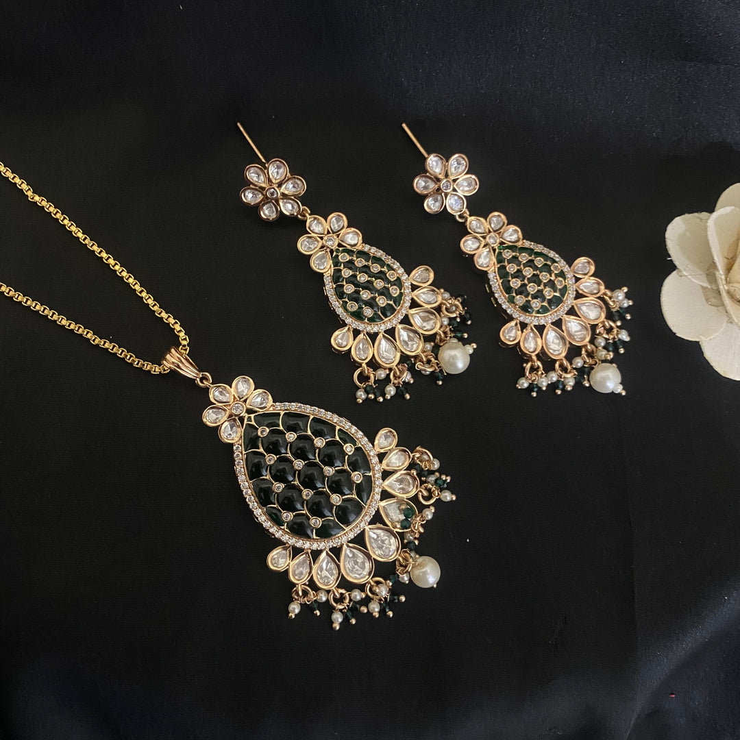Bridle Kundan Polki Pendant Set