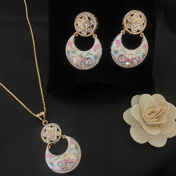 Exclusive Meenakari Kundan  Pendant Set