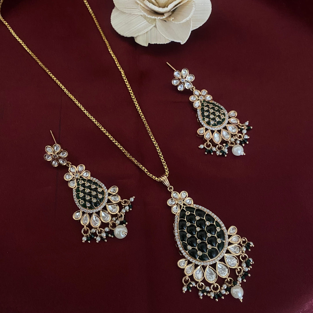 Bridle Kundan Polki Pendant Set