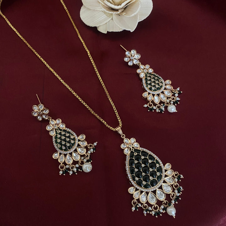 Bridle Kundan Polki Pendant Set