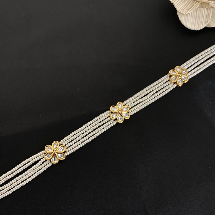 Pachi Kundan Shishfool